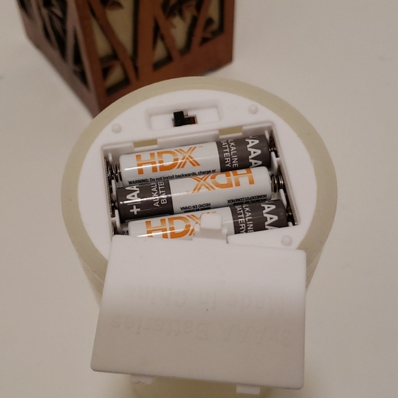 Wooden Leave L.e.d Candle Holder - Picture 7 of 8